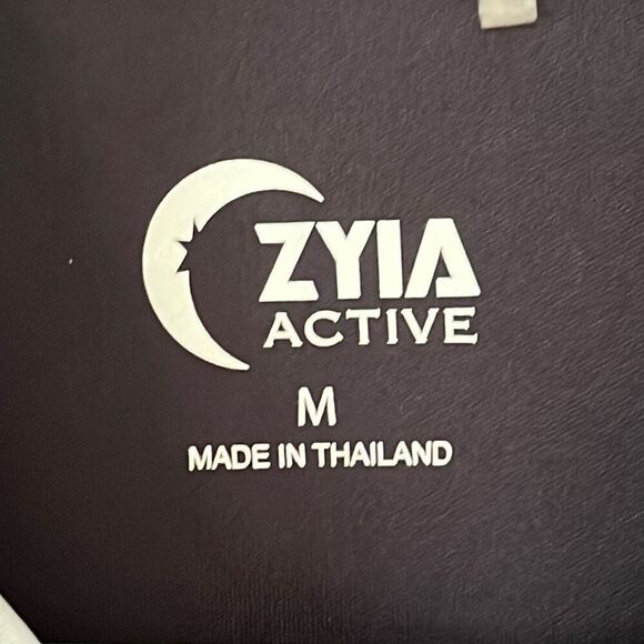 ZYIA Rainbow Clubhouse Polo Womens Medium - Picture 3 of 6